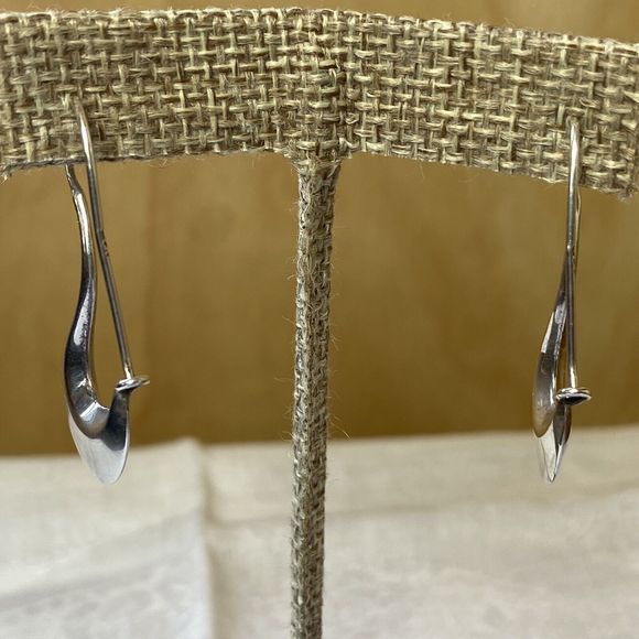 Vtg Earrings 925 Shiny Silver Oblong Abstract Long Dangling Puffy Geometric Hoop - Picture 4 of 12